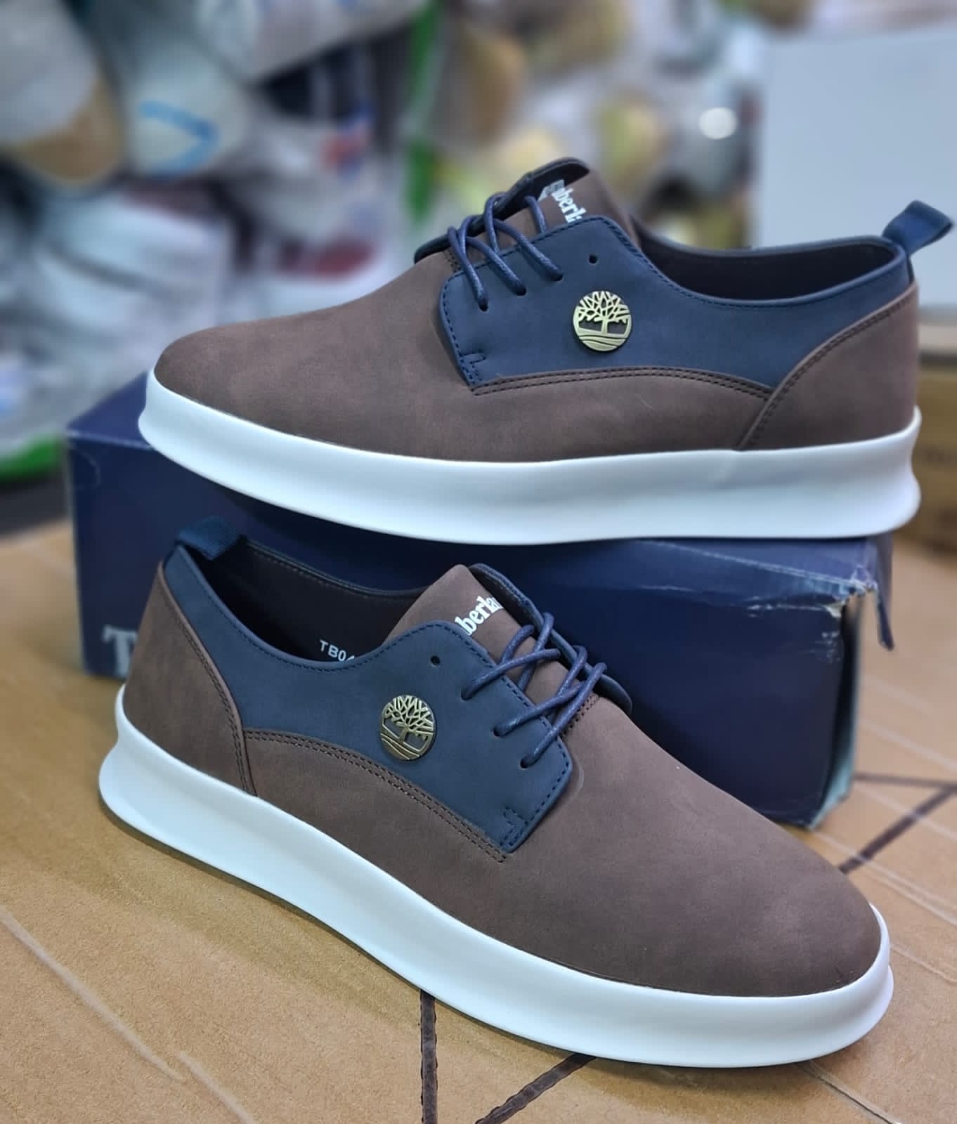 MEN BEST QUALITY CASUAL TIMBERLAND SHOES/ SNEAKERS CAN BE STYLED FOR WORK, BUSINESS AND WEEKENDS GRAB YOUR SIZE TODAY.