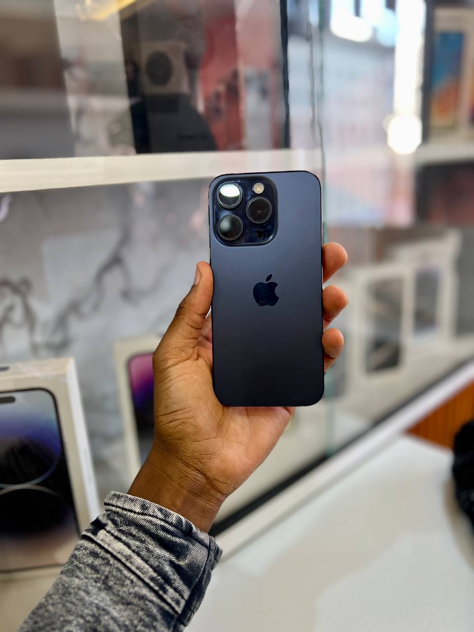 Apple iPhone 15 Pro 256GB Titanium Blue