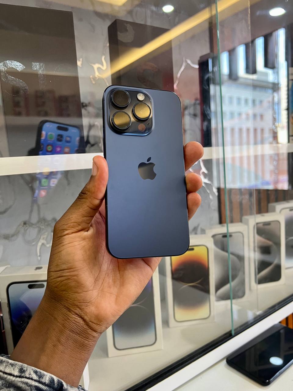 Apple iPhone 15 Pro 256GB Titanium Blue