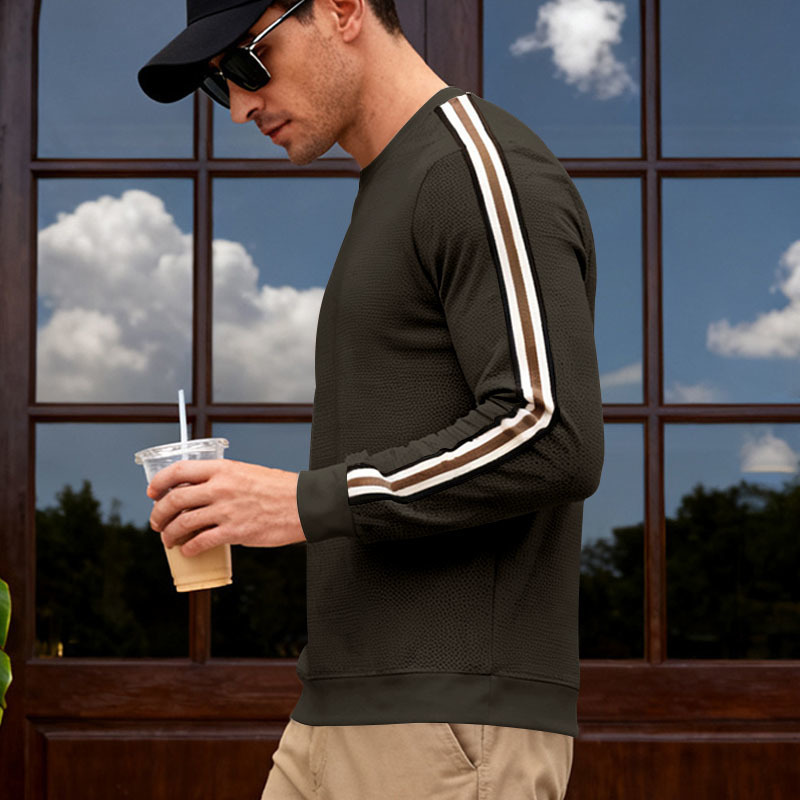 Clothes > Men's Clothing > Tops > Shirts  Spring And Autumn Men's Round Neck Casual And Versatile