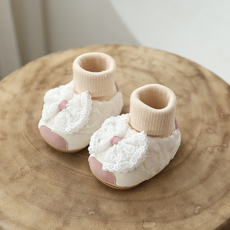 Winter baby shoes 0-1 years, 3-6-9 months, female baby anti slip princess cotton shoes, socks
