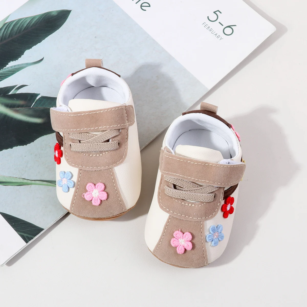 Spring And Autumn Baby Unisex First Walking Toddler Shoes For 0-18 Months Flower Design Cute And Funny Soft PVC Sole Hook Loop