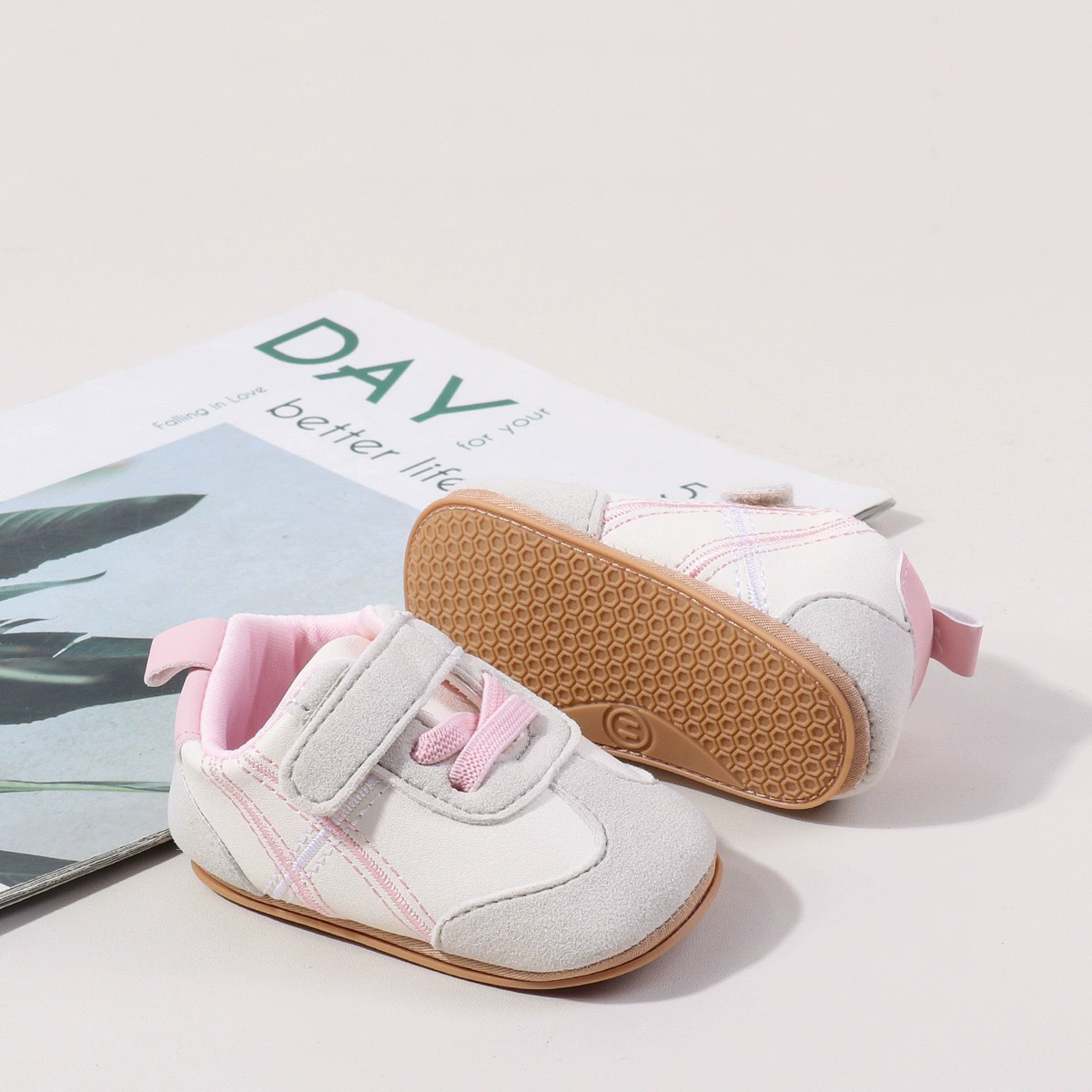 0-18months Infant Sneakers Contrast Color Hook and Loop Closure Soft Sole Non-Slip First Walking Shoes for boys girls