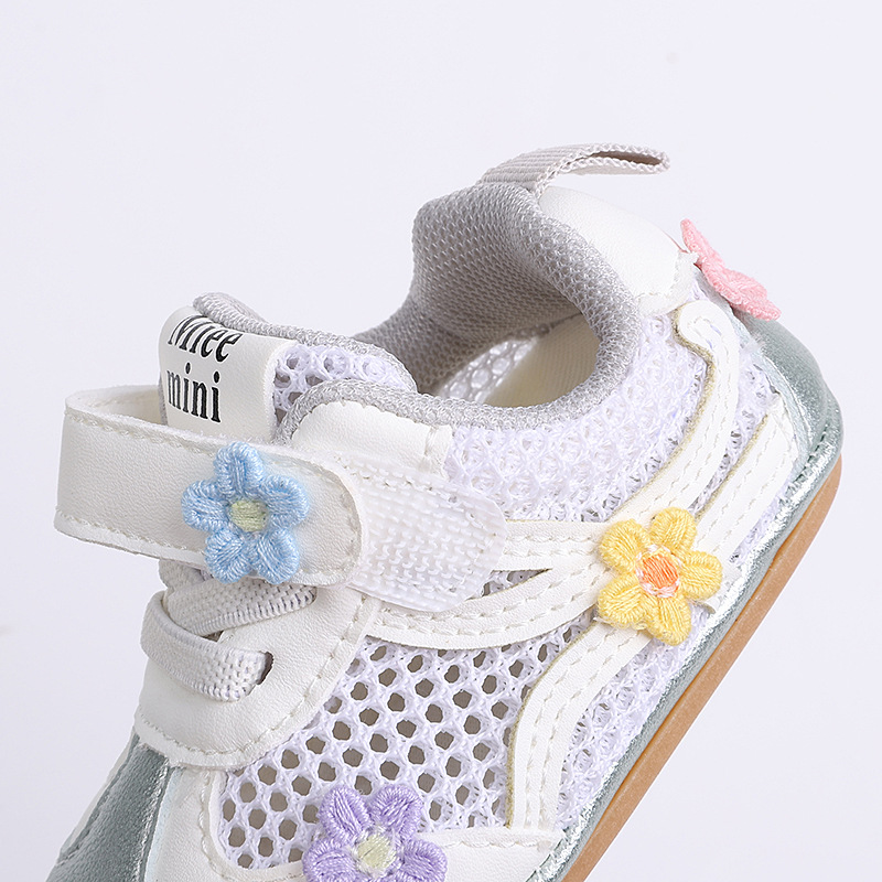 Spring and summer baby girls 0-12 months old, breathable and non slip mesh walking shoes with heels that do not fall off