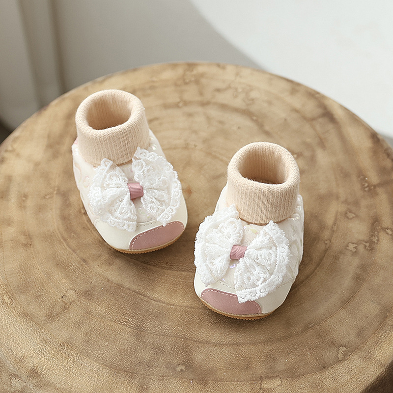 Winter baby shoes 0-1 years, 3-6-9 months, female baby anti slip princess cotton shoes, socks