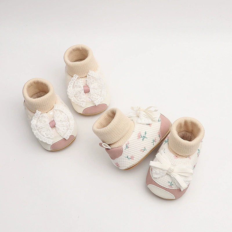 Winter baby shoes 0-1 years, 3-6-9 months, female baby anti slip princess cotton shoes, socks