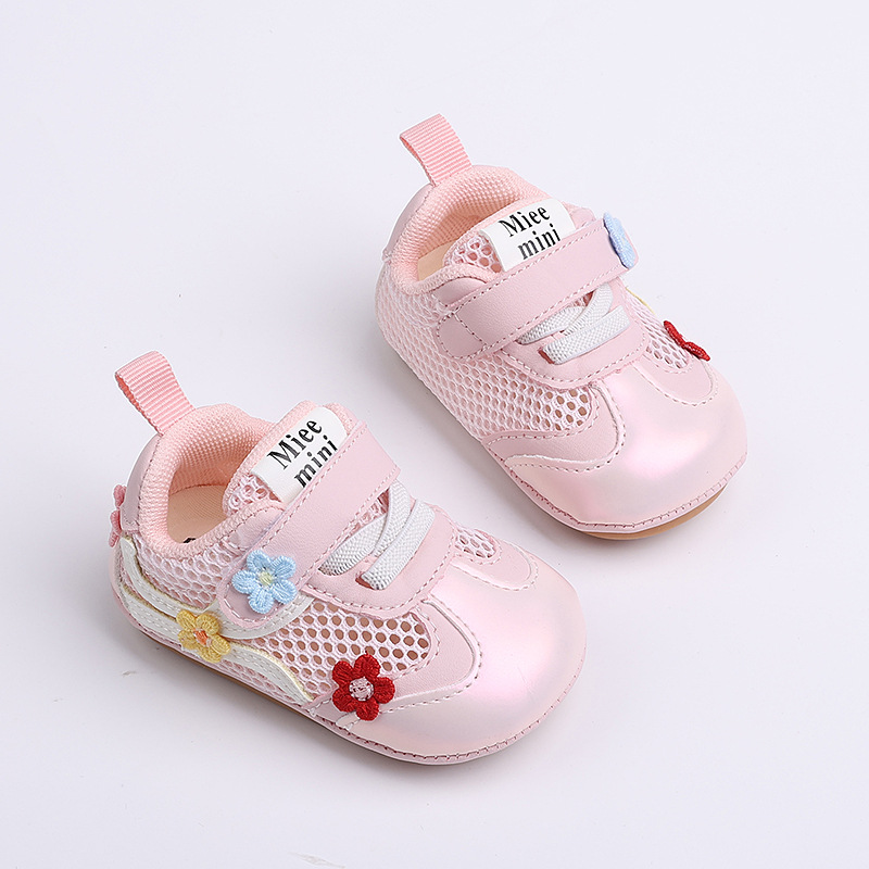 Spring and summer baby girls 0-12 months old, breathable and non slip mesh walking shoes with heels that do not fall off