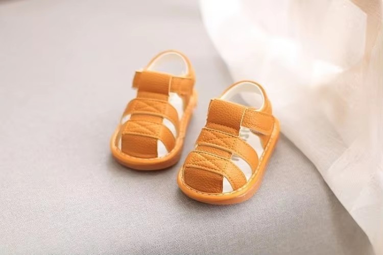2026 New Squeaky Infant Toddler Walking Sandals Unisex Kids Closed Toe Non-Slip Soft Sole Summer