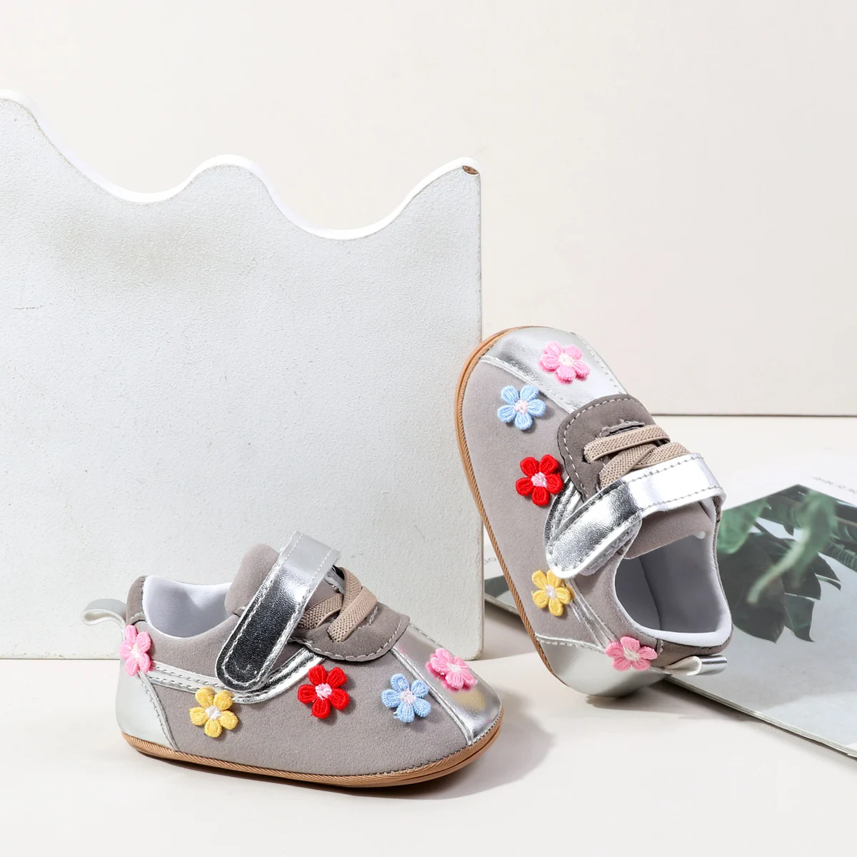 Spring And Autumn Baby Unisex First Walking Toddler Shoes For 0-18 Months Flower Design Cute And Funny Soft PVC Sole Hook Loop