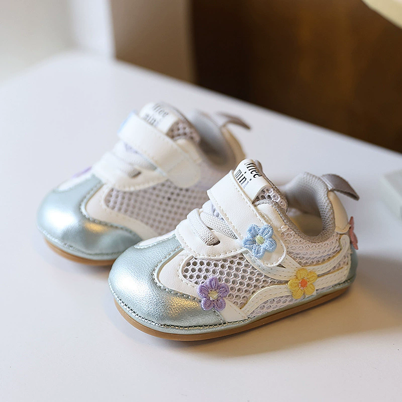 Spring and summer baby girls 0-12 months old, breathable and non slip mesh walking shoes with heels that do not fall off