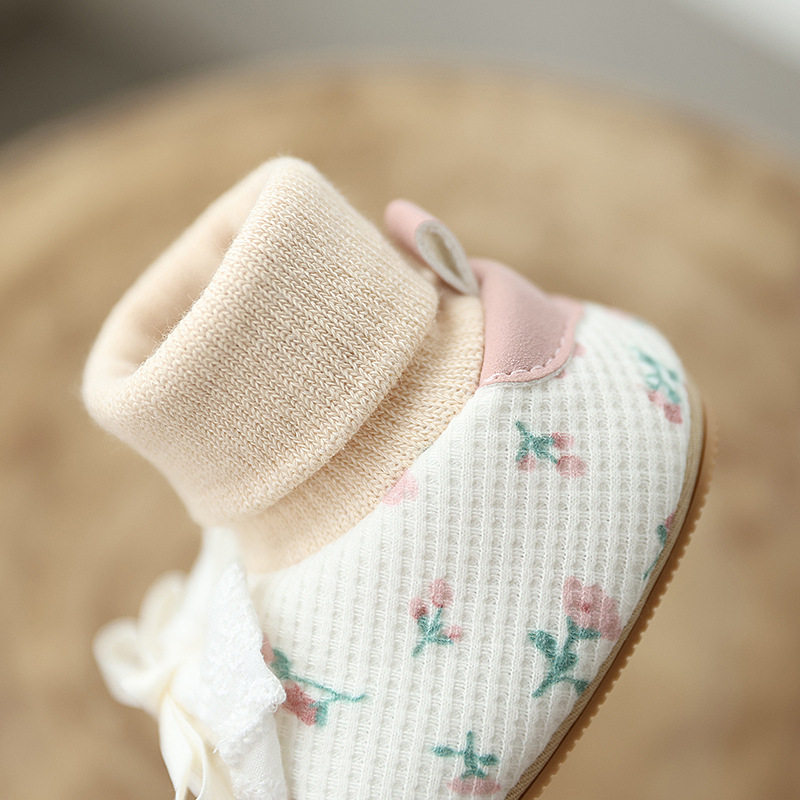Winter baby shoes 0-1 years, 3-6-9 months, female baby anti slip princess cotton shoes, socks