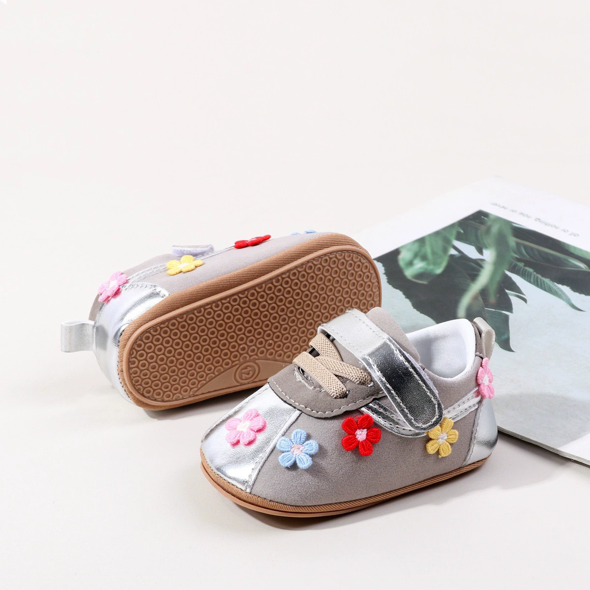 Spring And Autumn Baby Unisex First Walking Toddler Shoes For 0-18 Months Flower Design Cute And Funny Soft PVC Sole Hook Loop