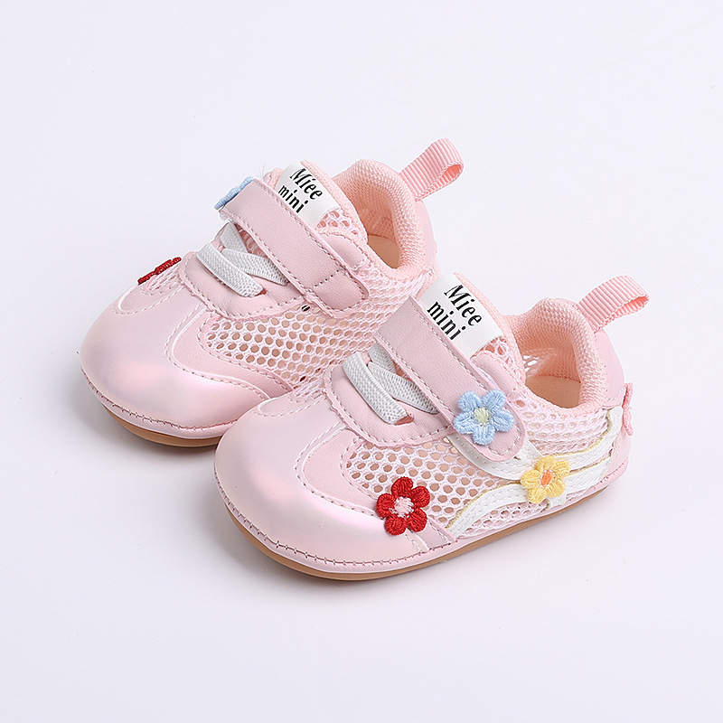 Spring and summer baby girls 0-12 months old, breathable and non slip mesh walking shoes with heels that do not fall off