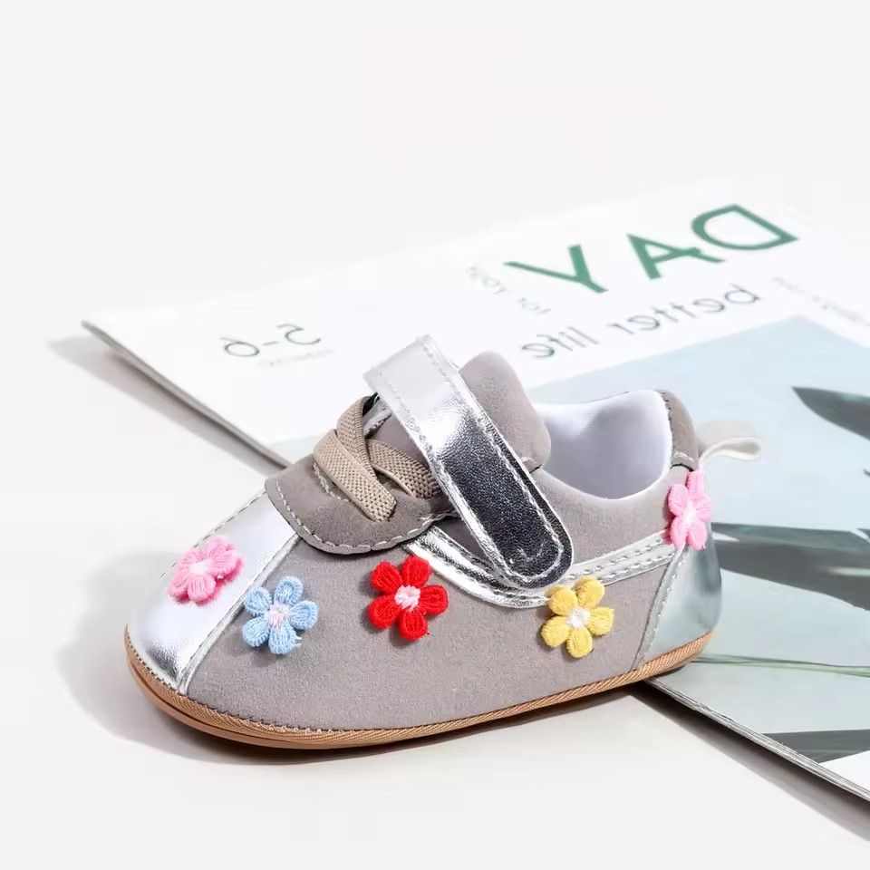 Spring And Autumn Baby Unisex First Walking Toddler Shoes For 0-18 Months Flower Design Cute And Funny Soft PVC Sole Hook Loop