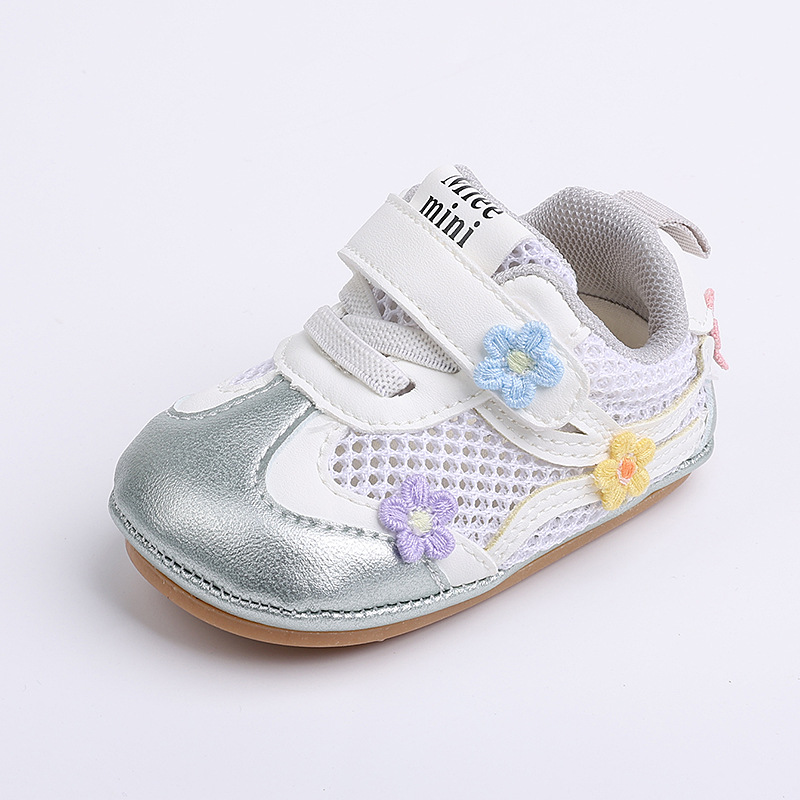 Spring and summer baby girls 0-12 months old, breathable and non slip mesh walking shoes with heels that do not fall off