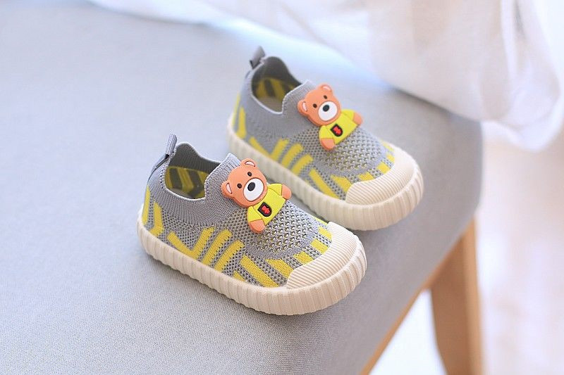 Spring/Summer New Style 1-3 Year Old Boys and Girls Baby Mesh Shoes Breathable Baby Soft soled Sneakers