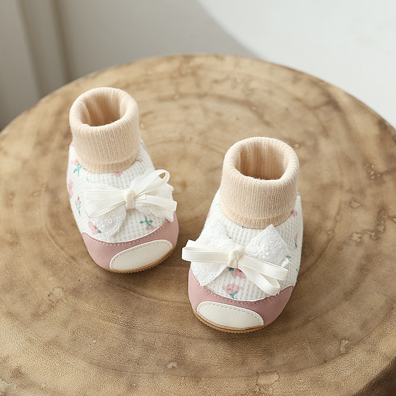 Winter baby shoes 0-1 years, 3-6-9 months, female baby anti slip princess cotton shoes, socks