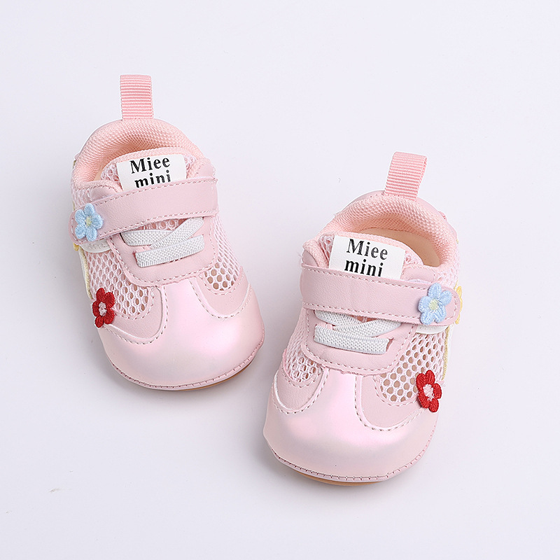 Spring and summer baby girls 0-12 months old, breathable and non slip mesh walking shoes with heels that do not fall off