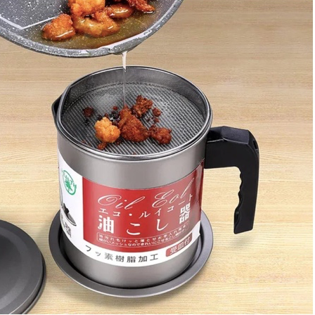 1.4L Strainer Oil Cooking Oil Filter Storage Oil Container Leakage Proof Oil Strainer Kitchen Oil Tank Cooking Oil Stainless-Steel Oil Filter Storage .Designed to remove food particles and impurities.