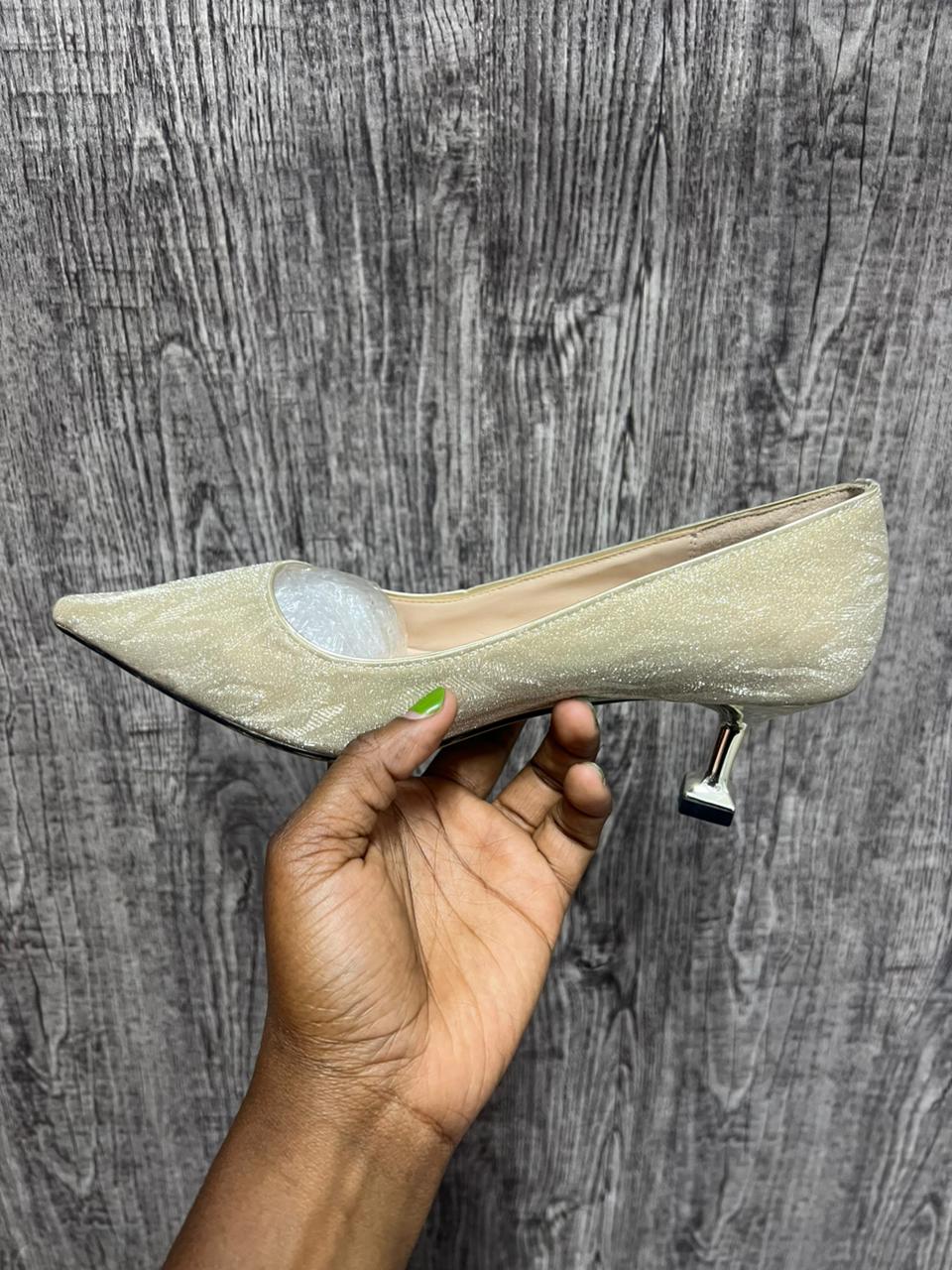 Thrift Womens Heels, Small Feet. Thrift Kids Heels. Thrift Girls Heels. 1.5 inches, Size 35, Normal Fitting