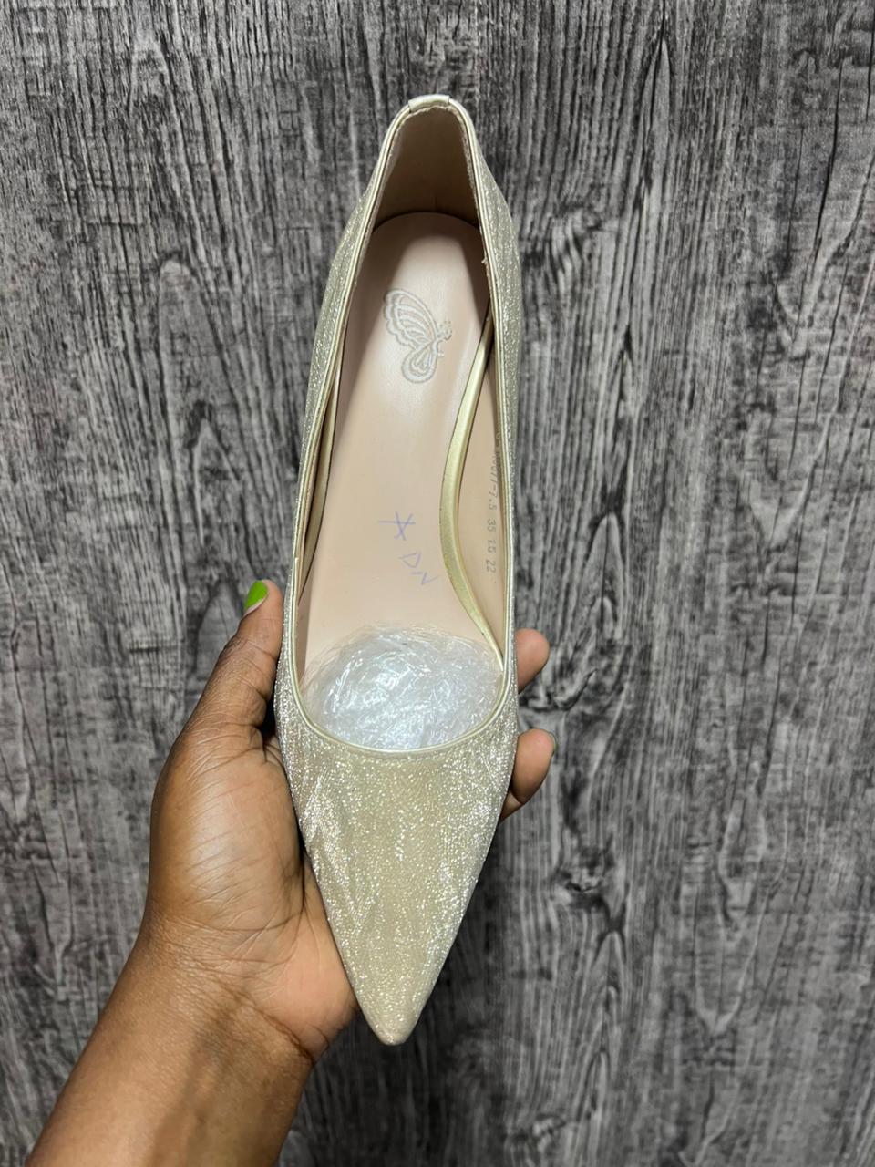 Thrift Womens Heels, Small Feet. Thrift Kids Heels. Thrift Girls Heels. 1.5 inches, Size 35, Normal Fitting