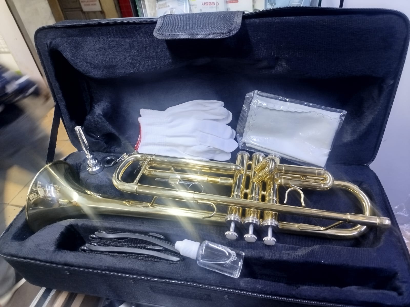 Professional Trumpet Kit for Students, Beginners and Professionals | With Hard Case, Gloves, Mouthpiece, Valve Oil and Cleaning Kit