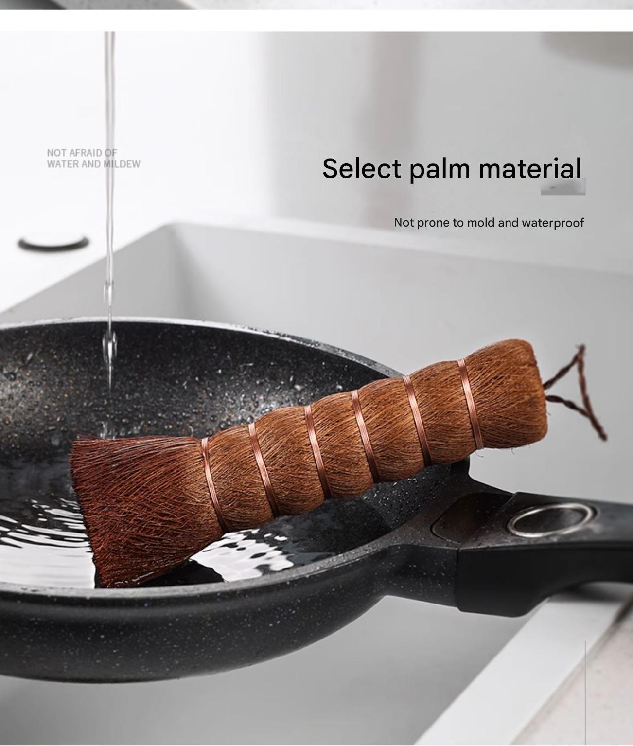 Natural palm wood pot scrubber, kitchen-specific long-handled pot scrubber, won't get your hands dirty while washing dishes.