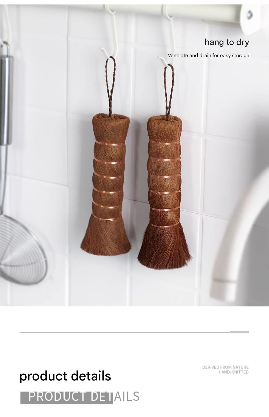 Natural palm wood pot scrubber, kitchen-specific long-handled pot scrubber, won't get your hands dirty while washing dishes.