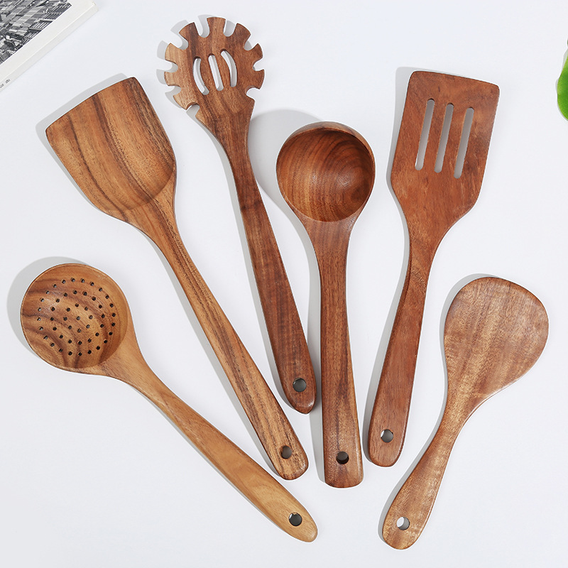 Household kitchen utensil set: teak spatula, wok spatula, slotted spoon, wooden spoon (complete set)