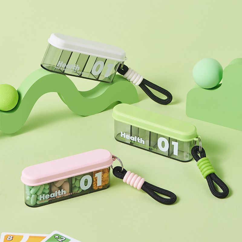 Portable medicine box, small medicine dispenser, mini medicine storage box for seven days a week, divided into compartments for three meals a day.