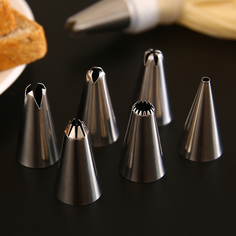 Piping bag nozzles, complete baking molds, disposable cake melts, piping bags