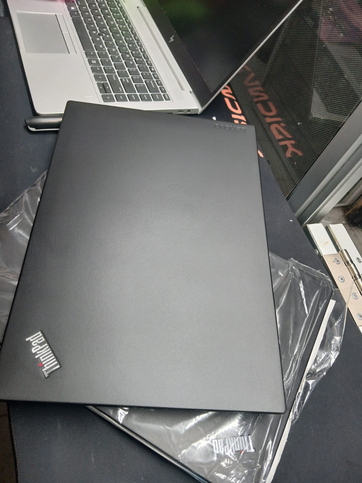 Lenovo ThinkPad T470 Laptop | Intel Core i5 6th Gen | 8GB RAM | 256GB SSD | 14-Inch Full HD Display | Windows 11 Pro | Wi-Fi | Bluetooth | Business Laptop | Ex-UK Refurbished laptop | Notebook