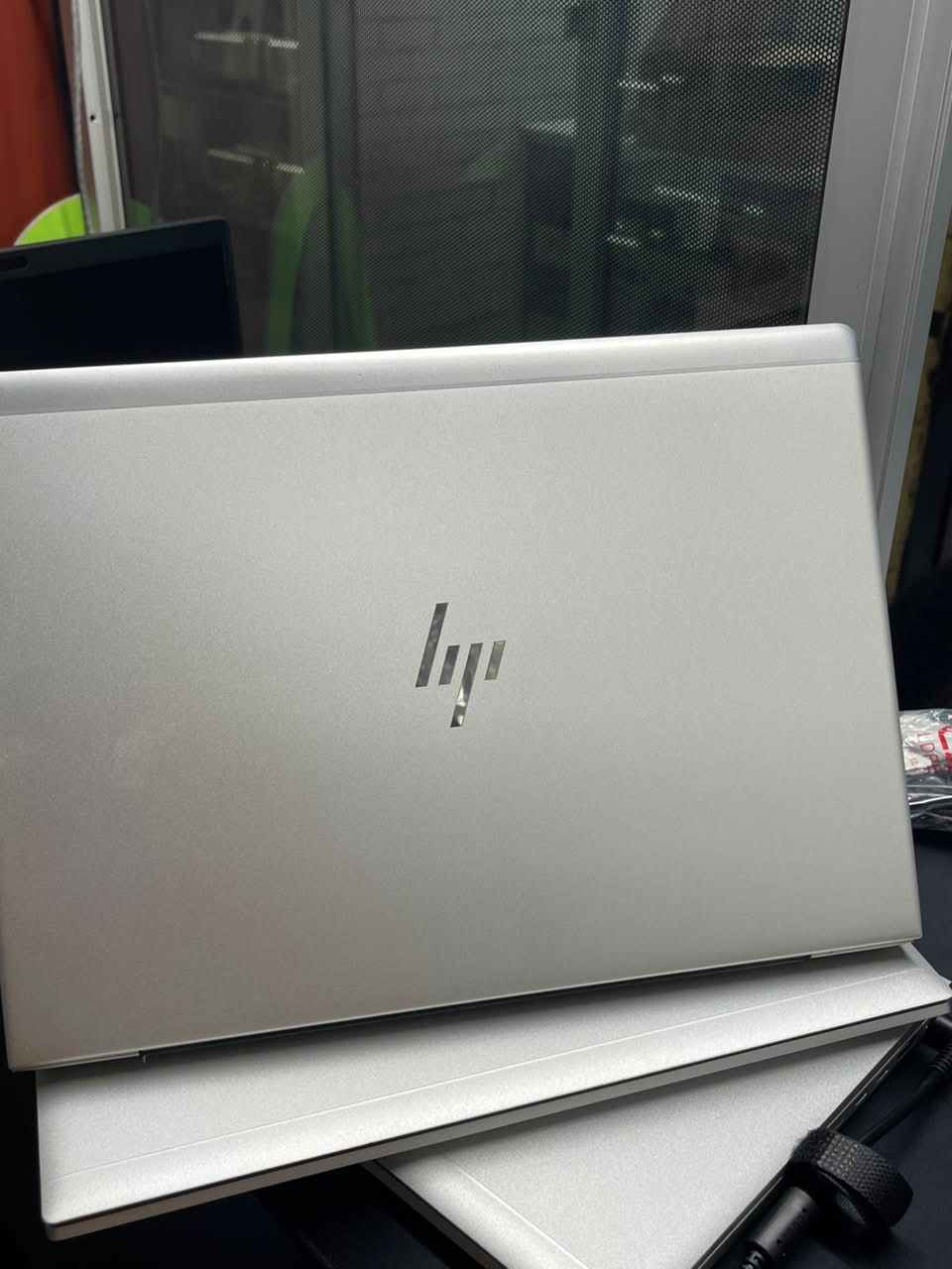 HP EliteBook 840 G8 Laptop Intel Core i5 11th Gen, 8GB RAM, 256GB SSD, Windows 11 Pro, 14 Inch FHD Display, Refurbished Business Laptop with Free Mouse