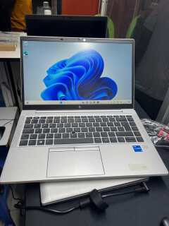 HP EliteBook 840 G8 Laptop Intel Core i5 11th Gen, 8GB RAM, 256GB SSD, Windows 11 Pro, 14 Inch FHD Display, Refurbished Business Laptop with Free Mouse