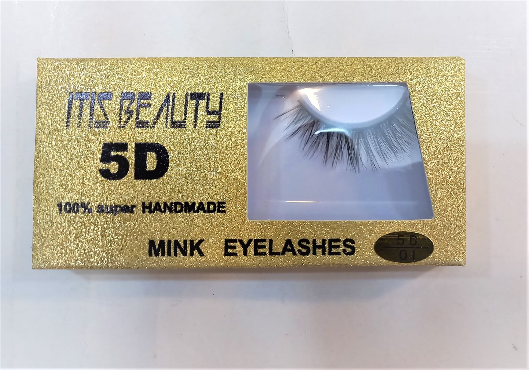 5D Mink Eyelashes -Handmade, Soft, and Lightweight For a Dramatic Look.
