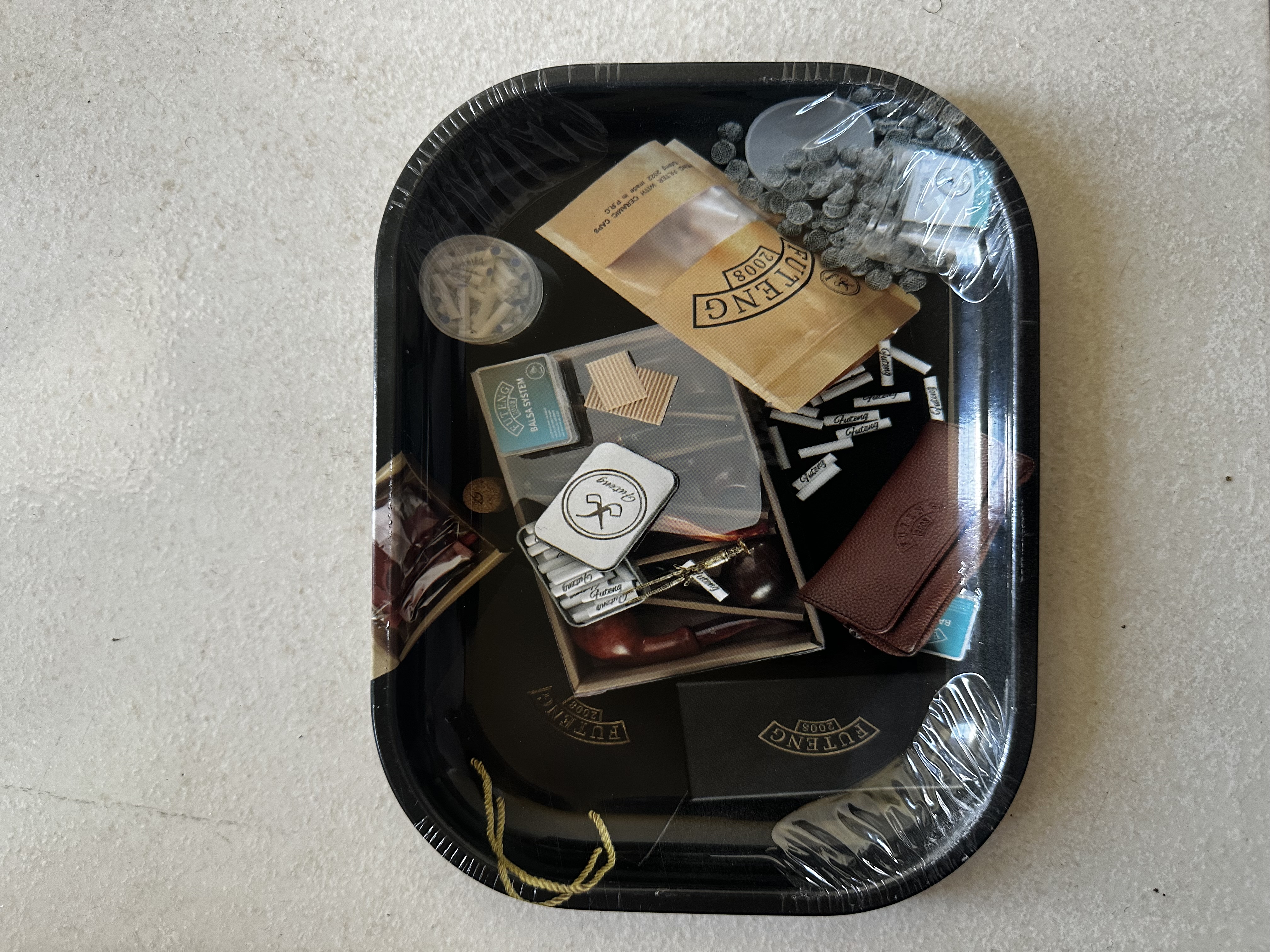 metallic rolling tray