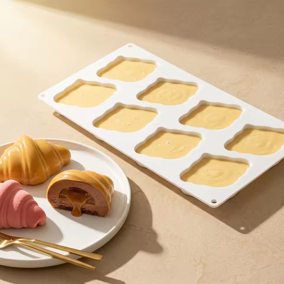 8-Cavity Silicone Baking Mold for Mousse Cake Croissant Chocolate Dessert Pudding Bread DIY Creative Candle Mold