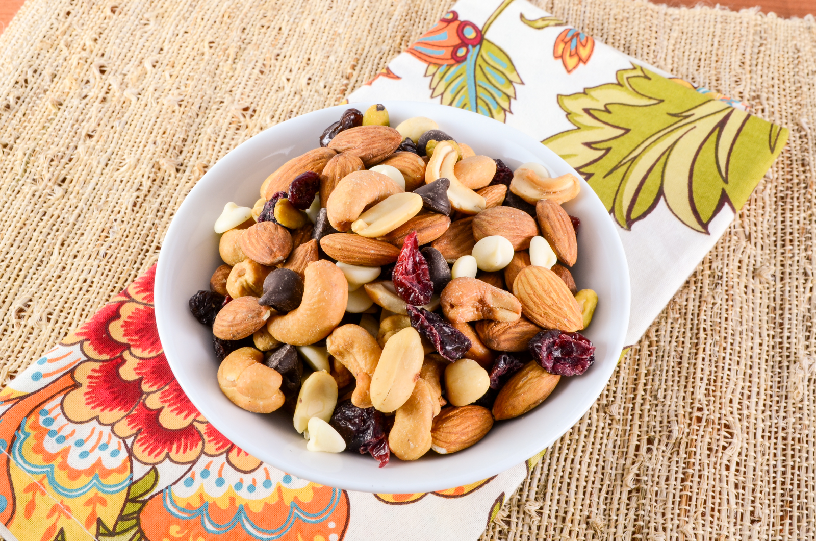 Mixed nuts are a versatile snack that typically combines variety in flavor, texture, and nutrition. Most commercial blends include a mix of peanuts, almonds, cashews, walnuts, and brazil nuts.