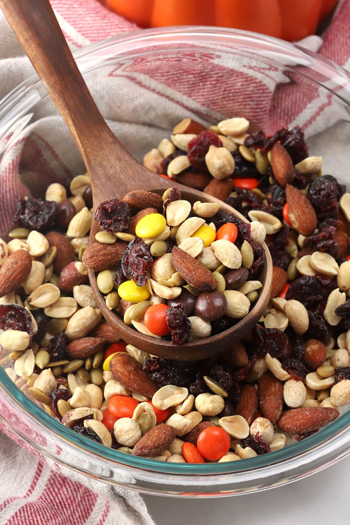 Mixed nuts are a versatile snack that typically combines variety in flavor, texture, and nutrition. Most commercial blends include a mix of peanuts, almonds, cashews, walnuts, and brazil nuts.