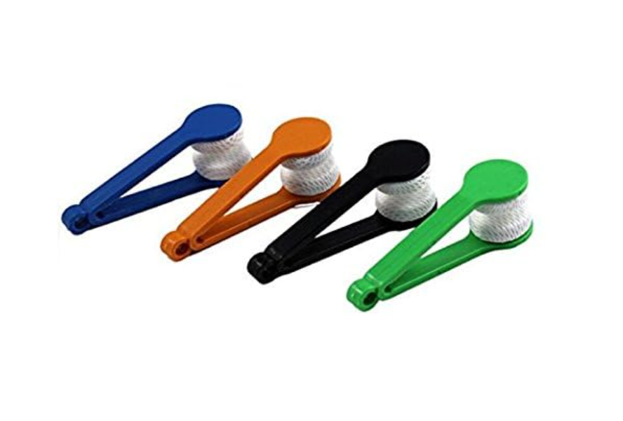 Eyeglass Cleaner Brush - Microfiber Lens Wipe for All Eyewear - Multicolour - 0.1 kg It features a compact, tweezer-like plastic handle with dual round microfiber pads designed to clamp down and clean
