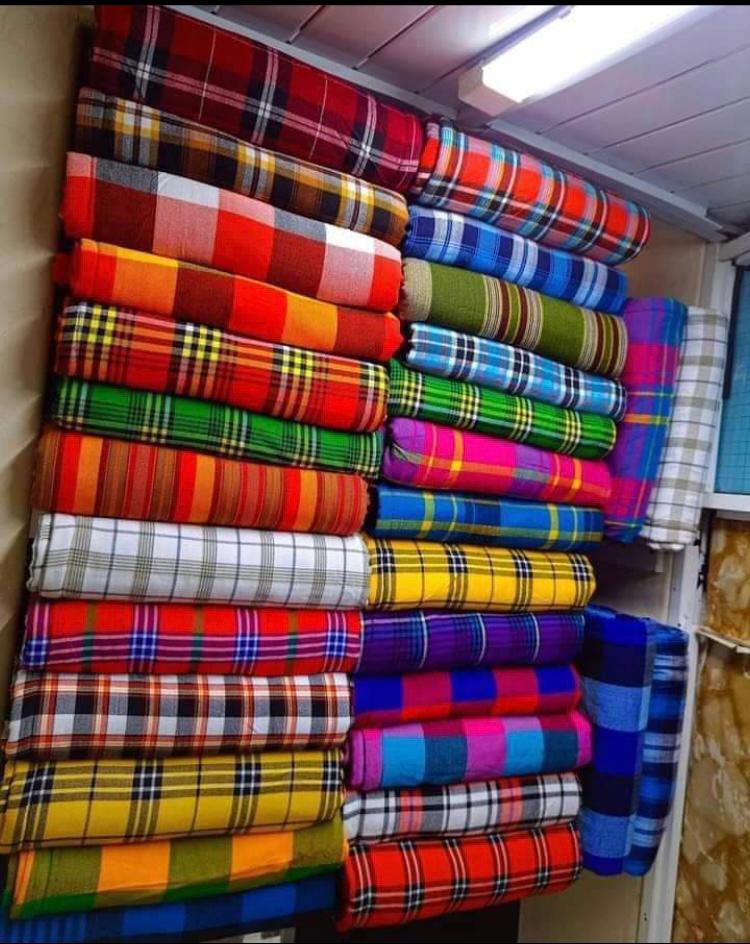 Maasai Shuka Random Color Dispatch – Traditional African Blanket Checkered Cloth, Versatile Wrap, Safari Essential, Cultural Apparel