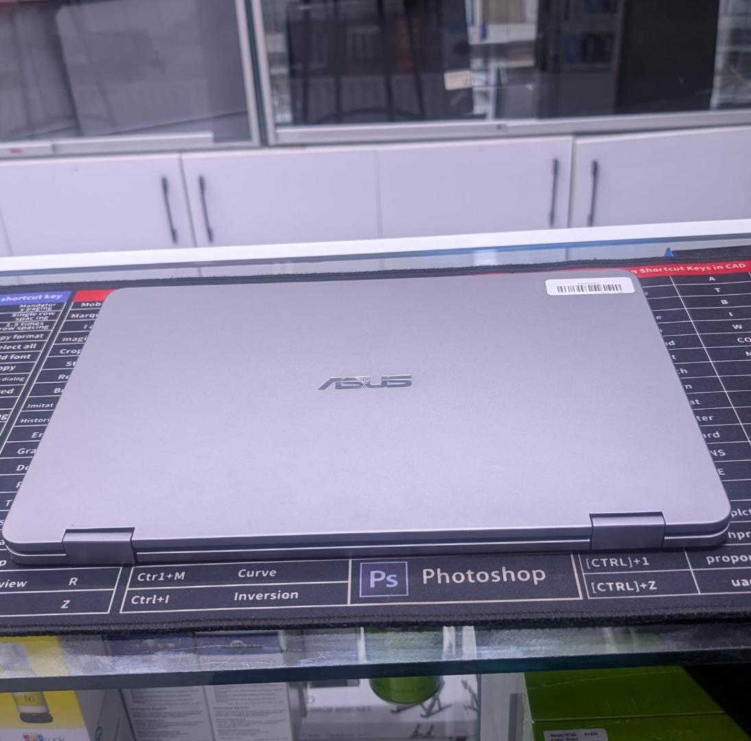 ASUS VivoBook Flip 14