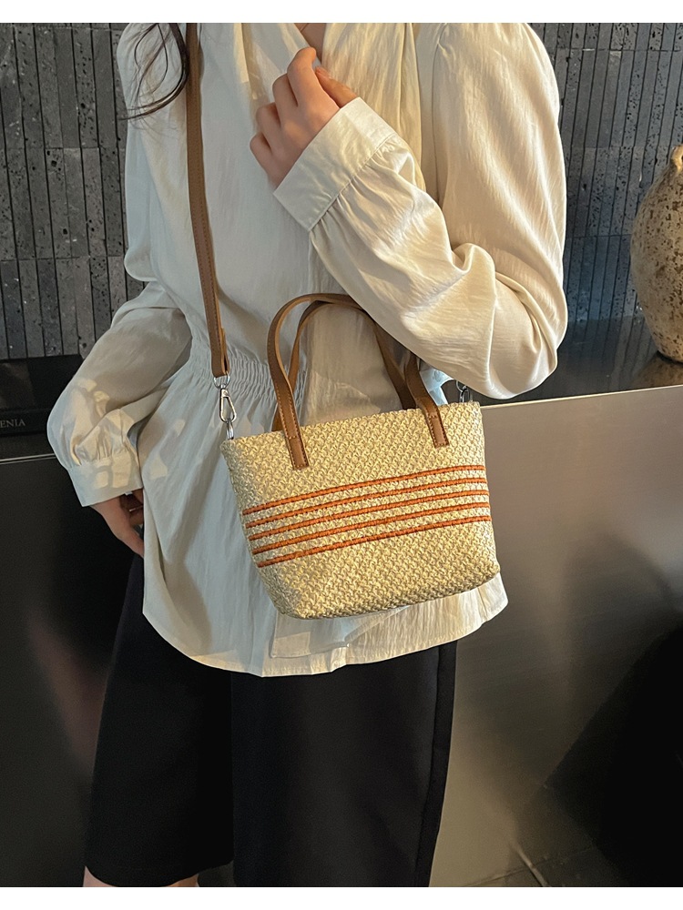 Vintage Straw Rattan Woven Bags Handmade Summer Beach Bags Ladies Large Capacity Shoulder Bag Bohemia Travel Handbags Totes B0264