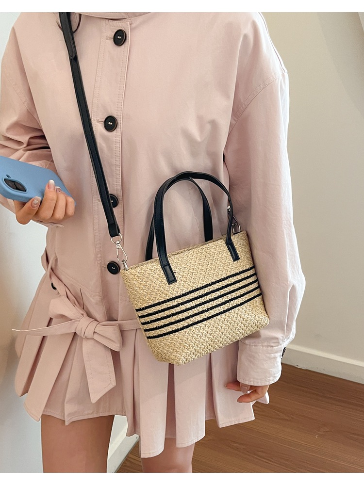 Vintage Straw Rattan Woven Bags Handmade Summer Beach Bags Ladies Large Capacity Shoulder Bag Bohemia Travel Handbags Totes B0264