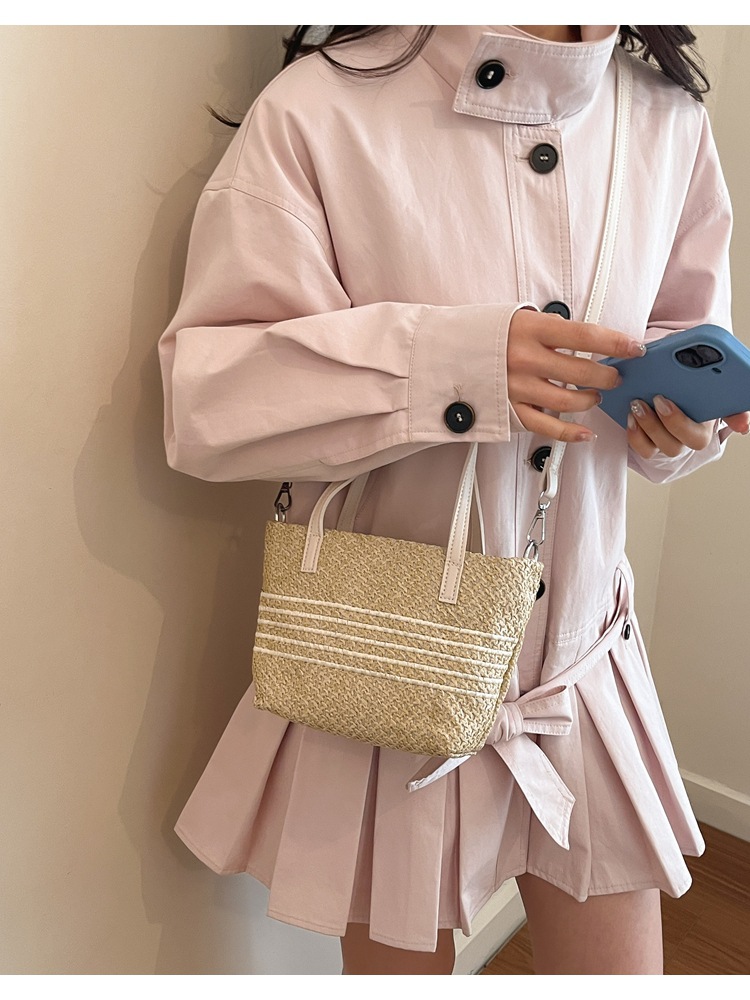 Vintage Straw Rattan Woven Bags Handmade Summer Beach Bags Ladies Large Capacity Shoulder Bag Bohemia Travel Handbags Totes B0264