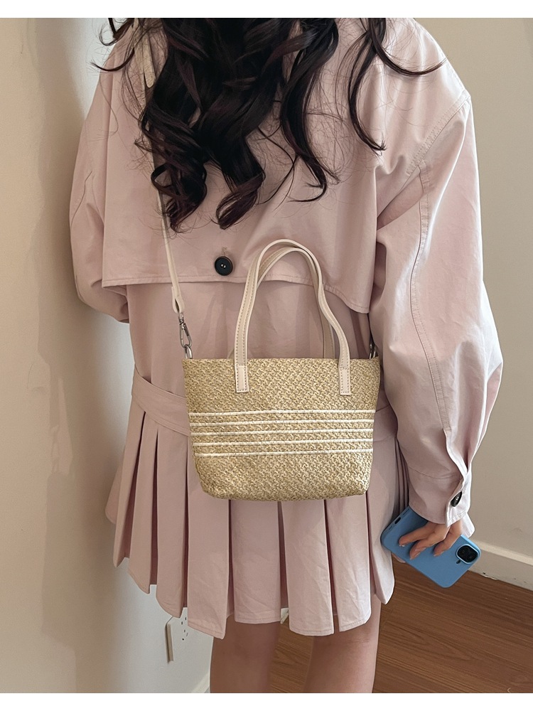 Vintage Straw Rattan Woven Bags Handmade Summer Beach Bags Ladies Large Capacity Shoulder Bag Bohemia Travel Handbags Totes B0264