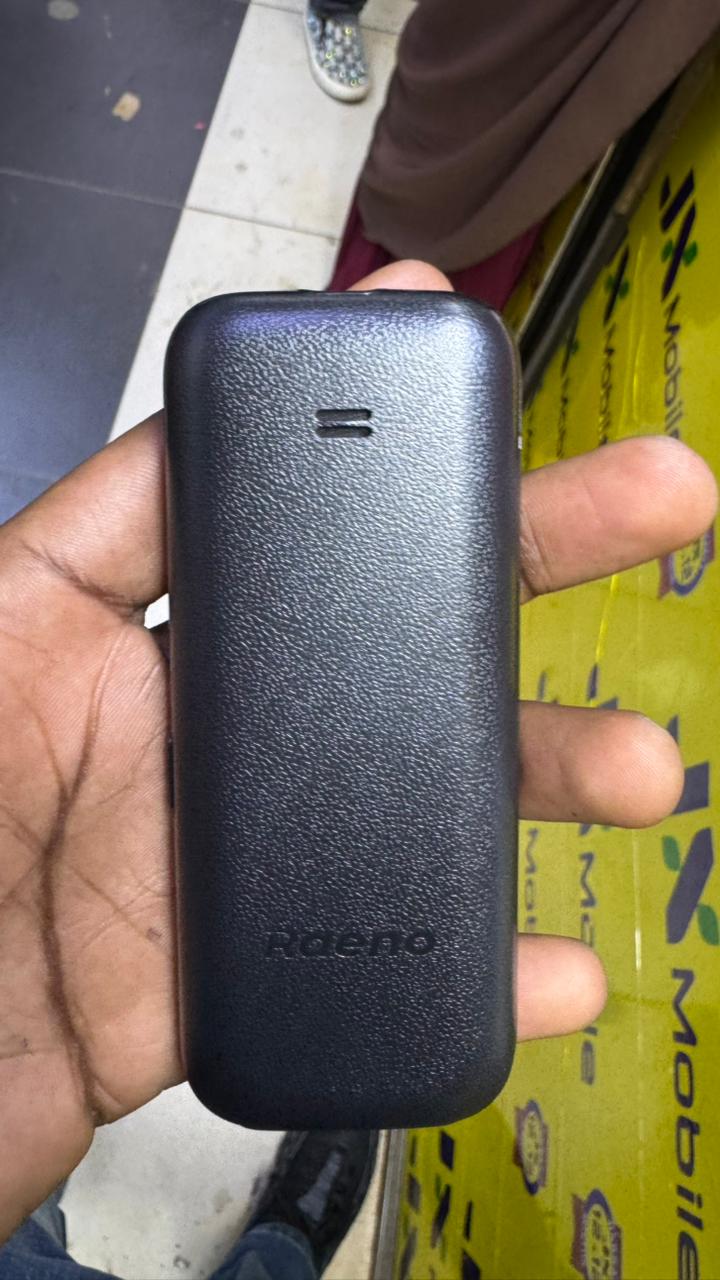 LIMITED DISCOUNT 🔥🔥BRAND NEW  RAENO R310 TRIPLE SIM CARD FEATURE PHONE WITH Bluetooth /Wireless FM/SD Slot kabambe/katululu/mulika mwizi/button feature phone