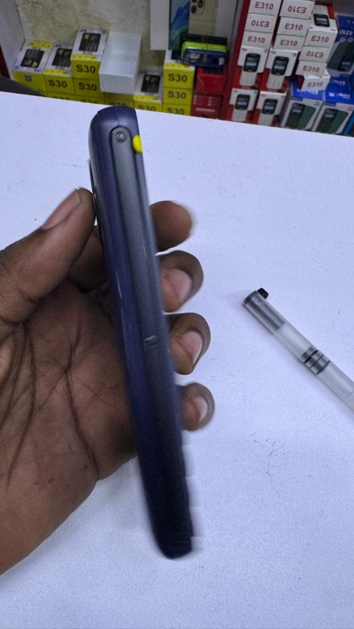 LIMITED DISCOUNT💃🏻💃🏻🔥🔥 !! BRAND NEW JX S30 DUAL SIM FEATURE PHONE WITH Bluetooth /Wireless FM/SD Slot kabambe/katululu/mulika mwizi/button feature phone