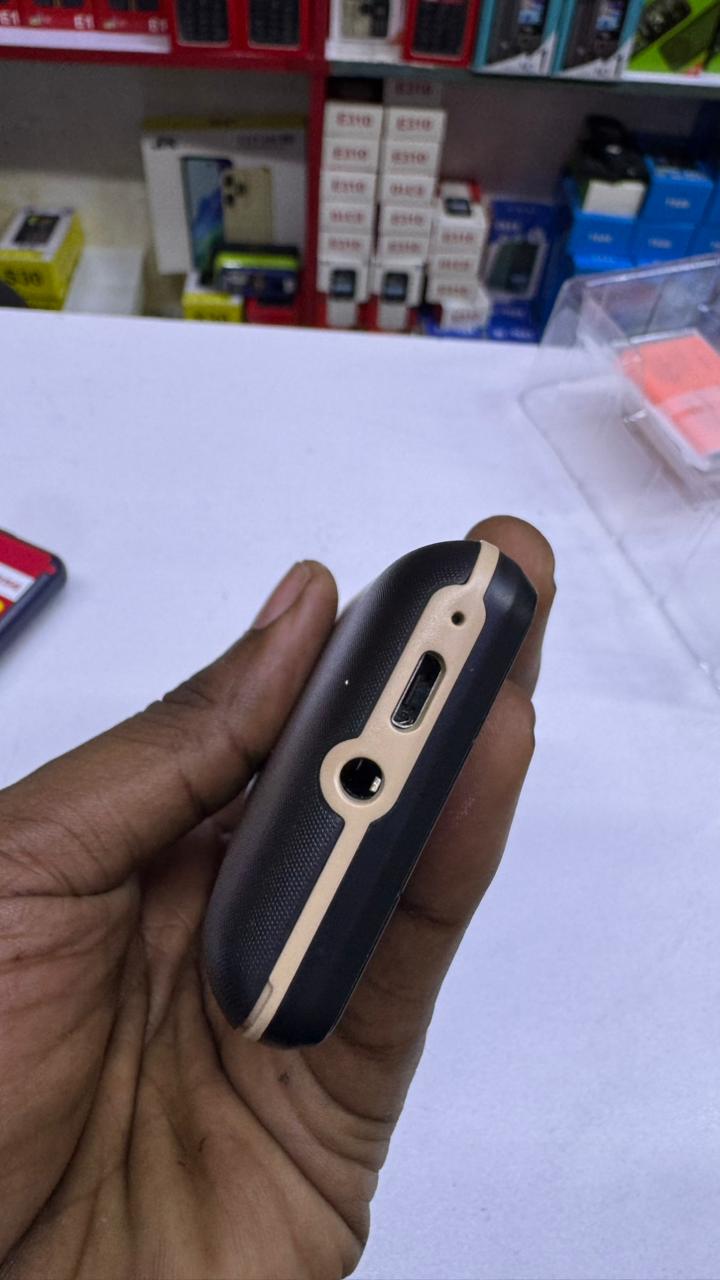 LIMITED DISCOUNT💃🏻💃🏻🔥🔥 !! BRAND NEW K2160 d horse DUAL SIM FEATURE PHONE WITH Bluetooth /Wireless FM/SD Slot kabambe/katululu/mulika mwizi/button feature phone