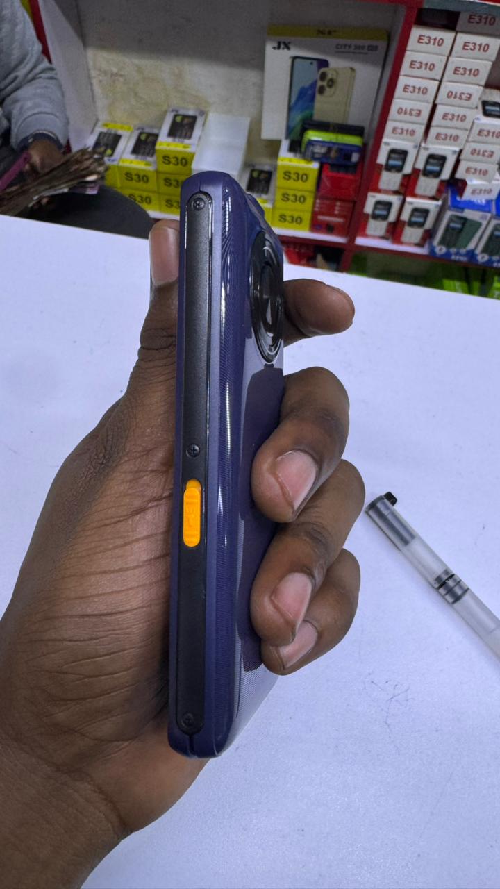 LIMITED DISCOUNT💃🏻💃🏻🔥🔥 !! BRAND NEW JX S30 DUAL SIM FEATURE PHONE WITH Bluetooth /Wireless FM/SD Slot kabambe/katululu/mulika mwizi/button feature phone